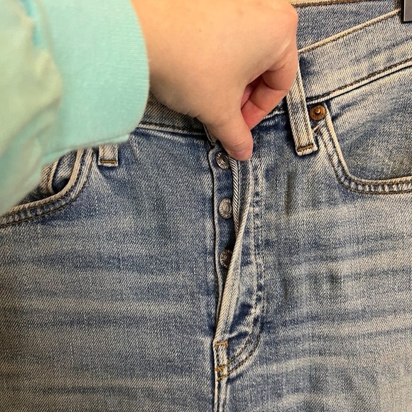 Re/Done 90s High-Rise Ankle Crop Jeans - Picture 5 of 7